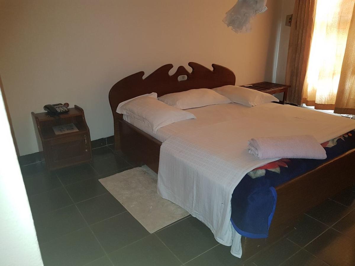 Centre D' Accueil Joli Reve Hotel Kisangani Exterior photo